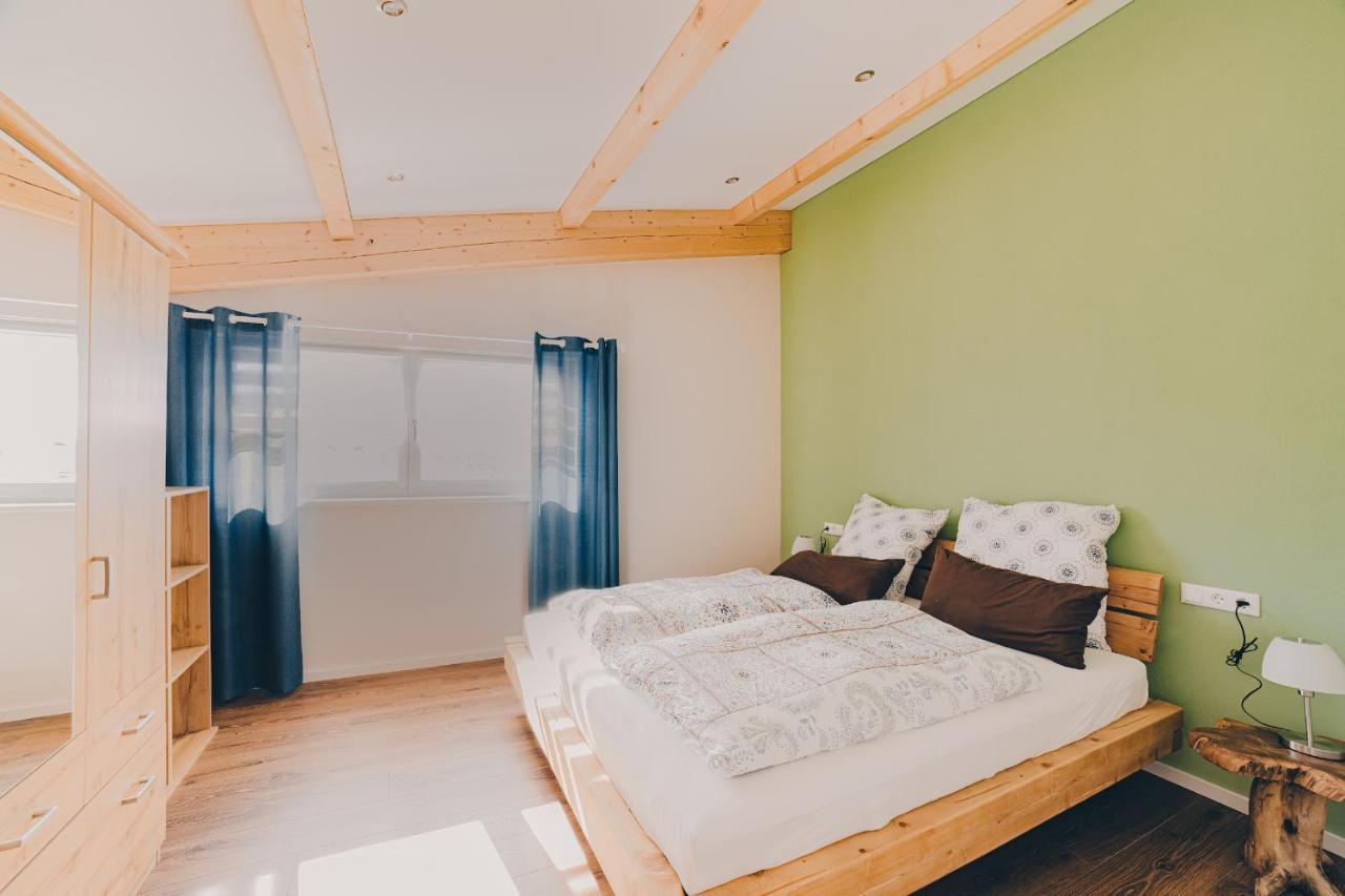 Grosse Ferienwohnung Mit Balkon Und Perfekter Lage Eggenthal Kültér fotó